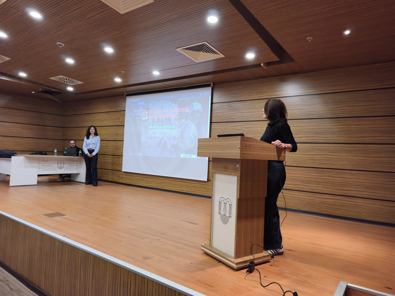MSKÜ "Tekno Kafe Perşembe" Etkinliğinde AIESEC Rüzgarı Esti